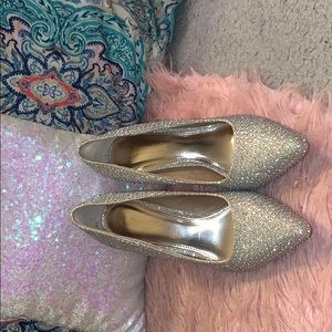 Gorgeous high heels🥰